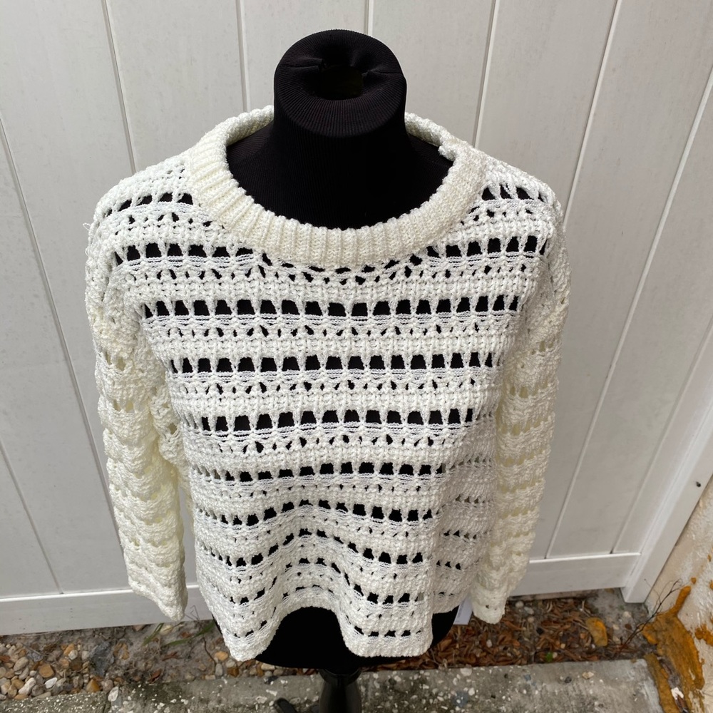 NWT GOODNIGHT MACAROON perforated sweater - Picture 9 of 9